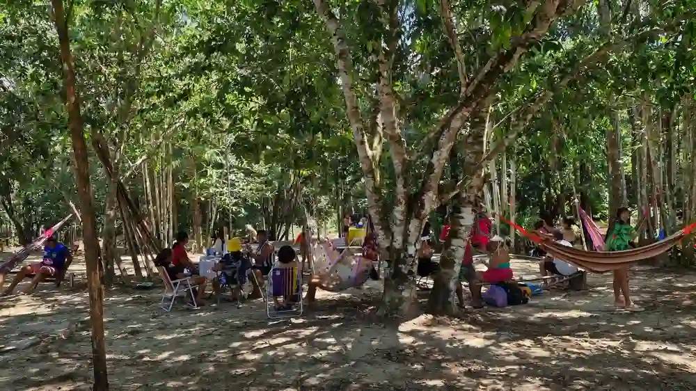 Confraternização ao ar livre