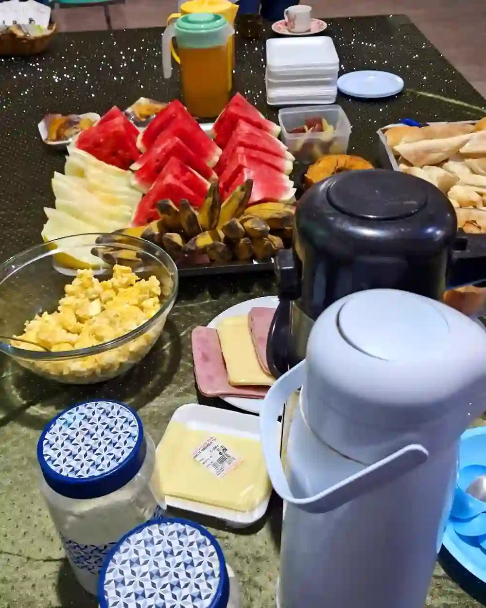 Confraternização com café da manhã