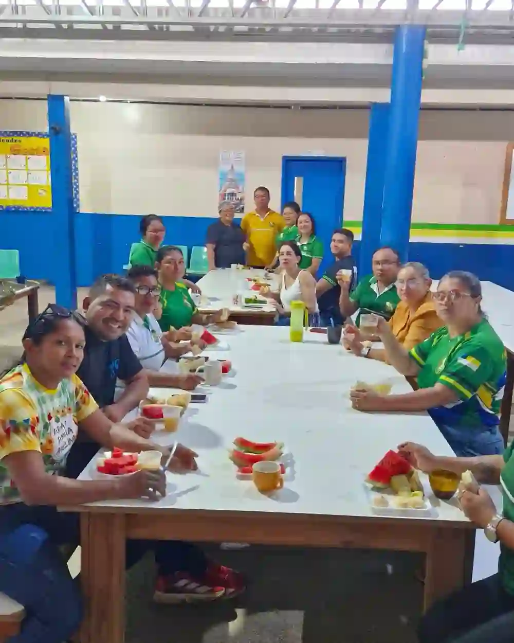 Confraternização com café da manhã