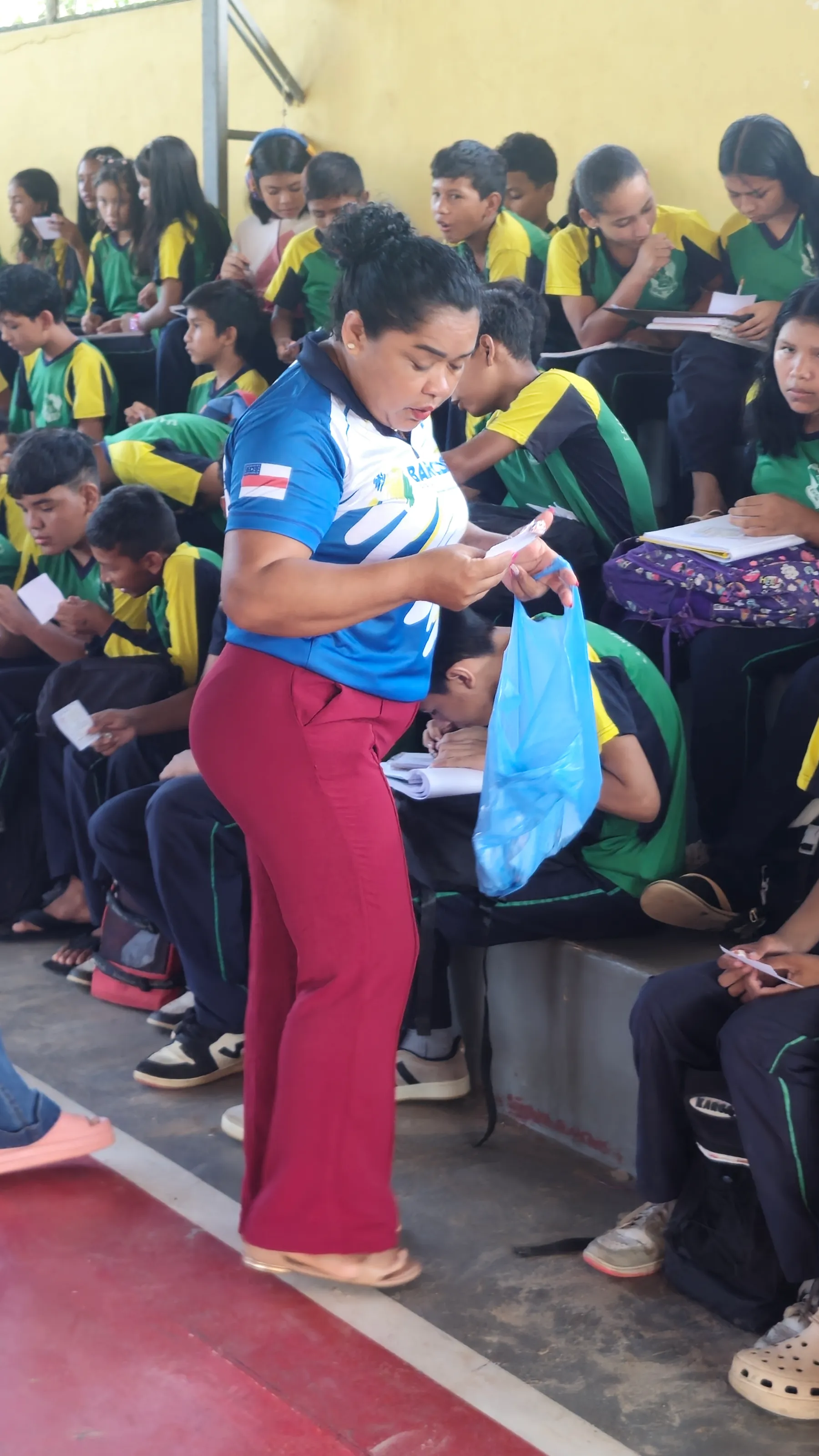 A E. E. Angelina Palheta Mendes recebe a equipe do PSE para palestra de prevenção